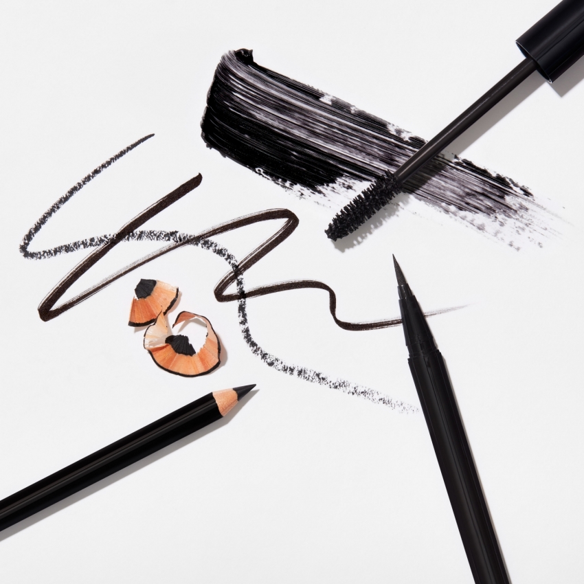 JEANIE LEE - PORTFOLIO - COSMETICS